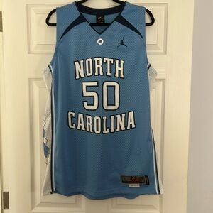 UNC Tarheel’s jersey.  Size men’s Large.  Excellent used condition.